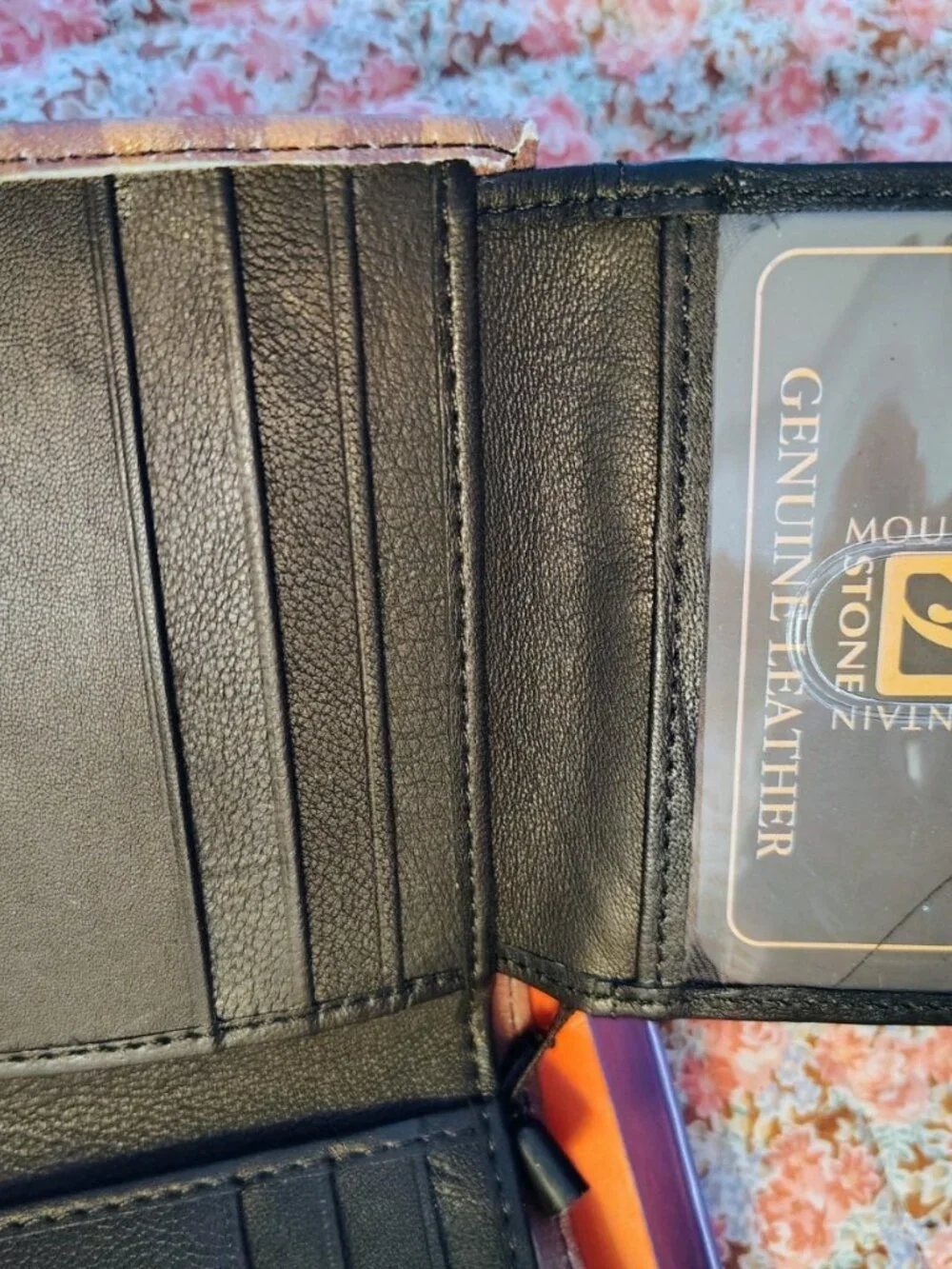 NWT Stone Mountain Men's Full Grain Leather Wallet USA Flag, MSRP $35